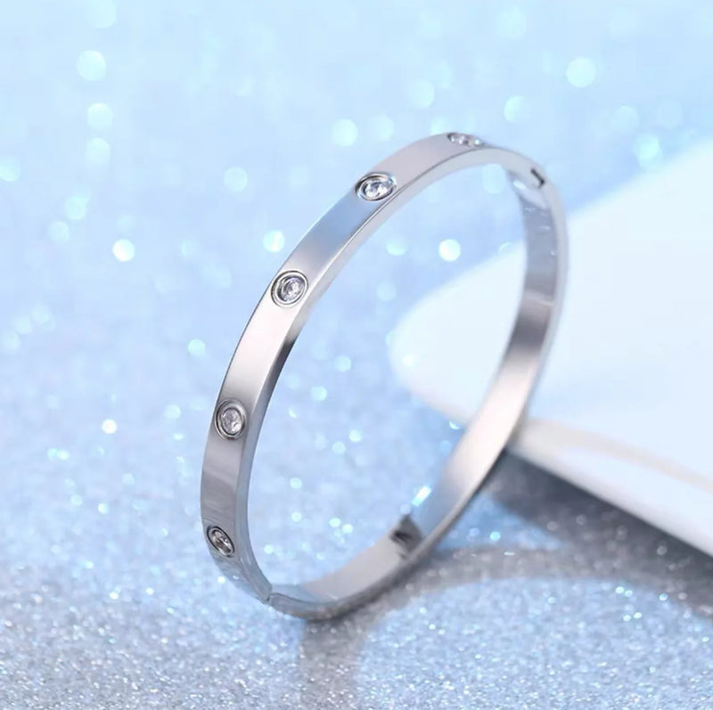 Zircon Inlaid Bracelet – Titanium Steel Daily Wear